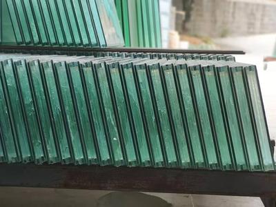 非隔热型防火玻璃